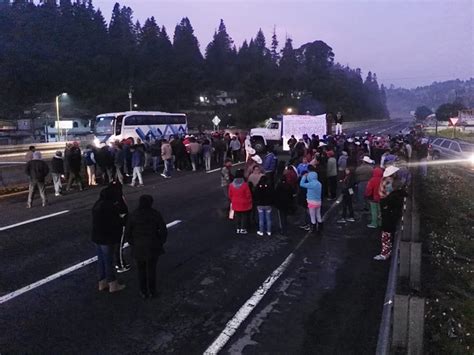 Bloquean Manifestantes La Carretera La México Puebla Radio Turquesa