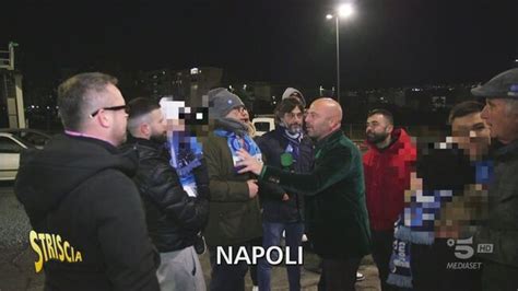 Parcheggiatori Abusivi E Sosta Selvaggia Davanti Ai Vigili Allo Stadio