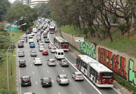 Faixa exclusiva da 23 de Maio altera itinerário de 9 linhas de ônibus