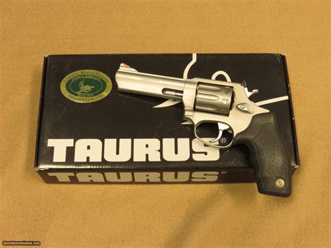 Taurus M Revolver Cal Lr