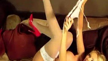 Busty Blonde Brit Teases Her Amazing Body XNXX