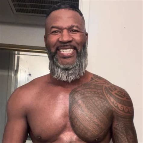 Kyle Is Walking Down The Street When He Suddenly Bumps Into Joe His Favorite Pornstar Gay Porn