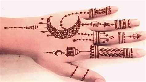 Easy Ramadan EID Moon Henna Design With Stars And Lanterns Latest