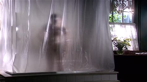 Naked Deborah Secco in Laços de Família