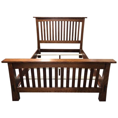 Federal Style Henredon Cherry Queen Size Canopy Bed Frame For Sale At