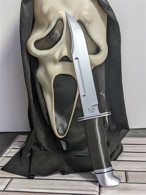 Ghostface Scream Knife