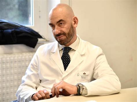 Matteo Bassetti Segnalato In Massa All Ordine Dei Medici Denuncio