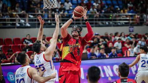 Pba June Mar Fajardo Posts 20 20 As San Miguel Goes 9 0 Nabs Twice To