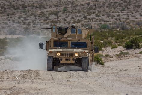 Reserve Marines Conduct Mechanized Assaults At Itx 4 19