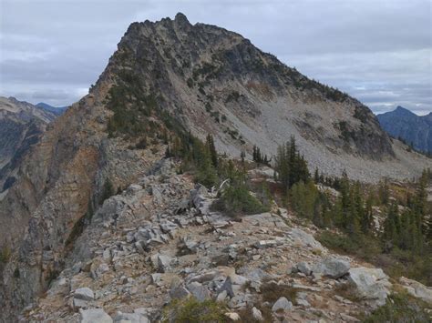 Stiletto Lake Twisp Pass Via Dagger Lake Stiletto Peak — Washington