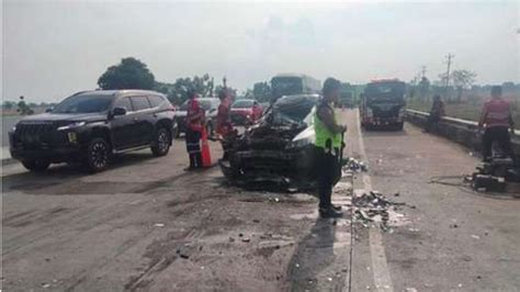 Ini Penyebab Kecelakaan Beruntun Di Jalan Tol Pejagan Pemalang Mobil