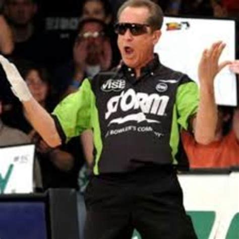 Top ten Bowlers of all time | A Listly List