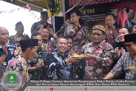 Wabup H Bagus Santoso Menerima Penghargaan Peduli Pelaku Usaha Kuliner