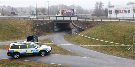 Skadad Kvinna Hittad Utomhus I Falkenberg Misstänkt Mordförsök