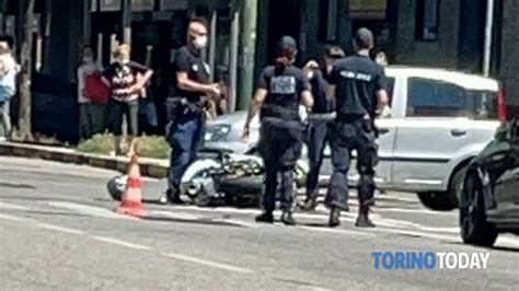 Incidente In Via Borgaro Angolo Via Terni Scontro Tra Moto E Auto