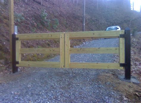 Wood Gates Asheville Fence Residential And Commercial Fence