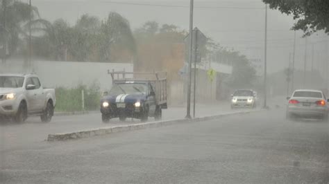 Clima En Canc N Cielo Nublado Y Ligeras En La Pen Nsula De Yucat N