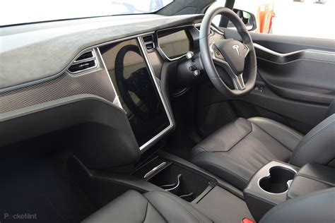 Auto Review Tesla Model S D