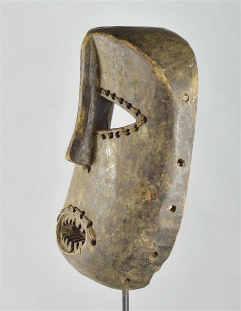 MC1517 Grand Masque Ndaka Ndaaka ITURI Congo Large Mask