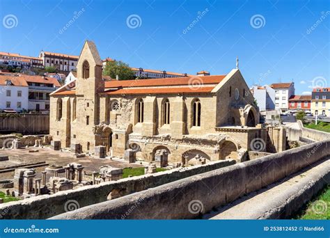 Monasterio De Santa Claraavelha Del Siglo Xiii Coimbra Portugal Foto