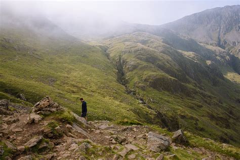 5 Best Walking Routes Up Scafell Pike + Instructions & Map