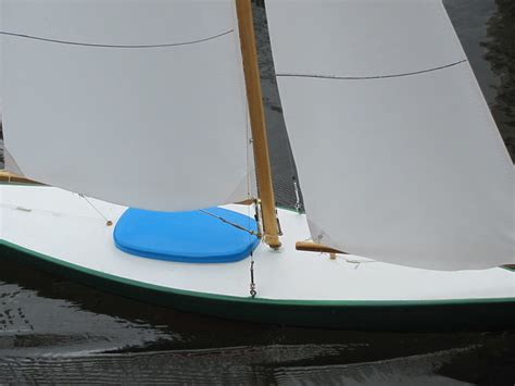 Detail 1 meter soling sailboat ~ Jamson