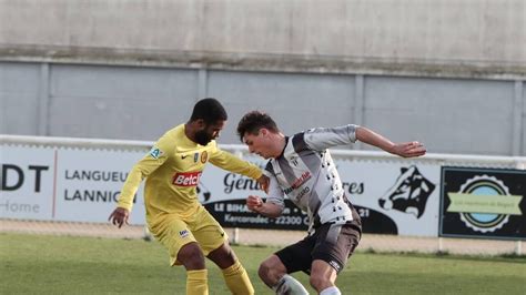 Foot Amateur R1 Rapidement Réduit à Dix Bégard Rechute Face à Saint Brieuc Ginglin 0 4