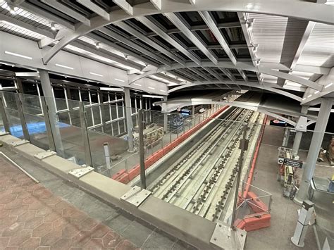 Rosslyn Metro Station : r/nova