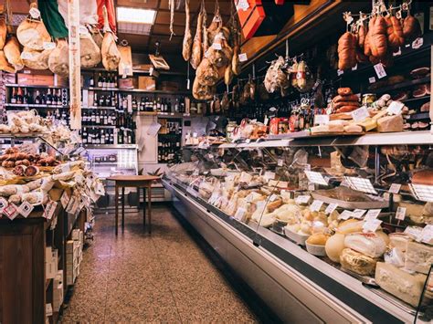 11 Things Every Foodie Should Eat In Rome Foodie Rome Rome City Guide