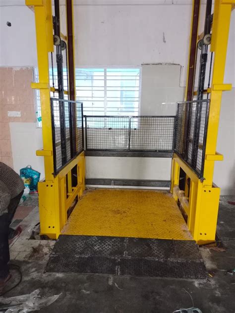 Hydraulic Industrial Goods Lift At Rs Goods Hydraulic Lift In