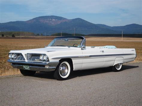 1961 Pontiac Bonneville Convertible ADAMCO MOTORSPORTS Klasik