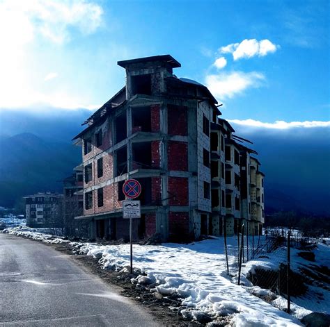 Bansko, Bulgaria's half finished ski resort. : r/UrbanHell