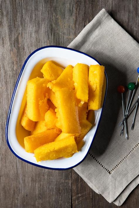 Polenta Frita Crocante Por Fora E Macia Por Dentro Na Cozinha Da Helo