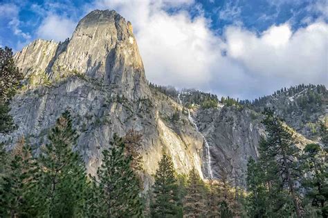 When and How to See Yosemite's Waterfalls