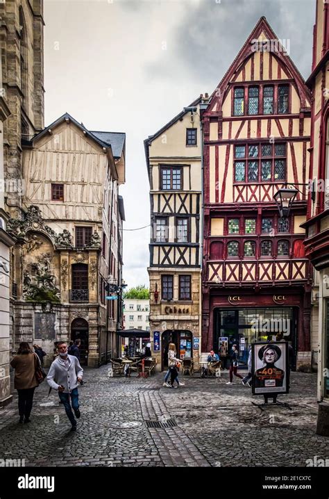 Rue Du Gros Horloge Hi Res Stock Photography And Images Alamy