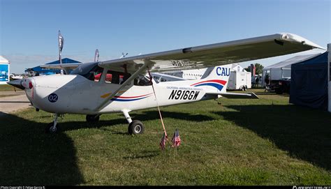 N916GW California Aeronautical University Cessna 172S Skyhawk SP Photo