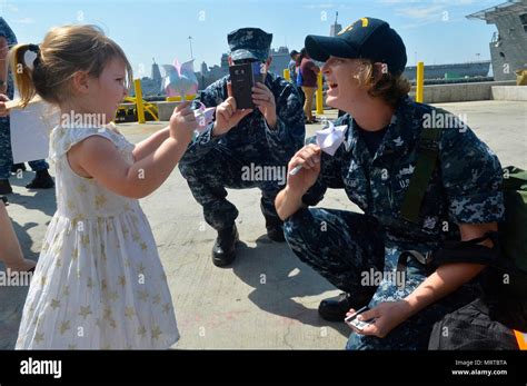 Uss gabrielle gifford hi-res stock photography and images - Alamy