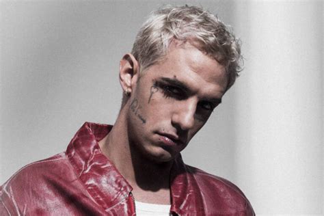 Achille Lauro Et Dove Vive Laurea Fidanzata Stipendio Genitori