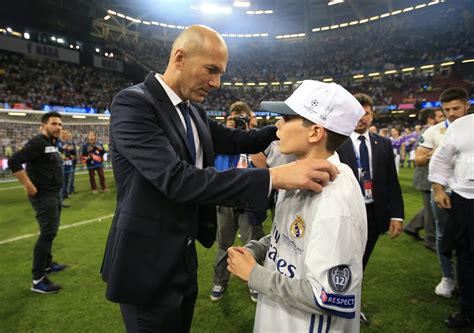 Photo Zinedine Zidane A Savour Avec Son Fils Elyaz La Victoire Du