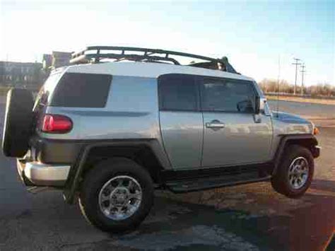 Sell Used 2011 Toyota Fj Cruiser Base Sport Utility 4 Door 40l In