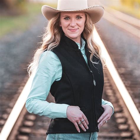 Ladies Cheyenne Wool Vest Schaefer Outfitter