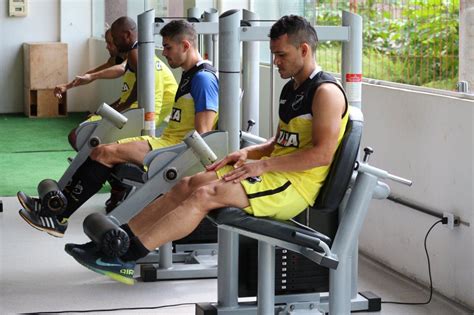 Jogadores Participam De Treino Físico No Ctfis Abc Abc Fc