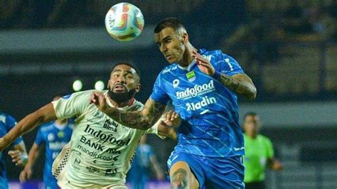 Bojan Hodak Ungkap Kondisi Ruang Ganti Persib Bandung Jelang Hadapi