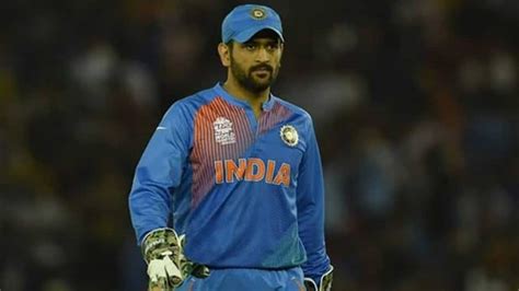 Ms Dhoni Moves Hc For Contempt Proceedings Against Ips Officer