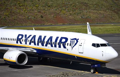 Etincelles Pneu Clat Un Avion Ryanair Rate Son Atterrissage Dublin