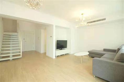 4BR Shanghai One Park Avenue apartment for rent near Jing an temple for house rental