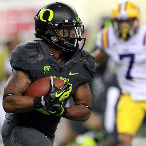 Oregon Football: Ducks Uniforms; Innovative or Embarrassing? | Bleacher Report | Latest News ...