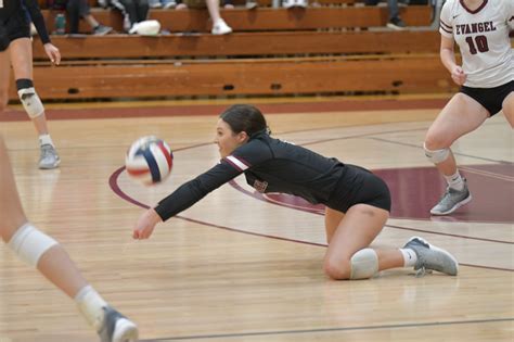 Valor Volleyball Falls To Nationally Ranked Ottawa Evangel University