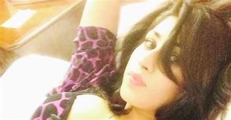 Pakistani Female Singer Model Qandeel Baloch Hot Sexy Pictures