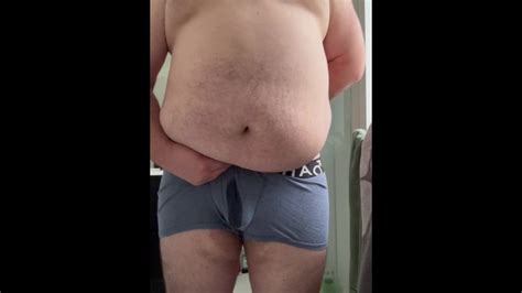 おしっこに必死ですができるだけ長く保持します Pornhub Gay